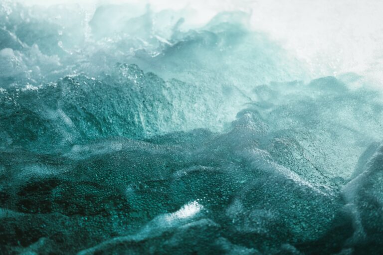 Glossy EP: Cast Me Away